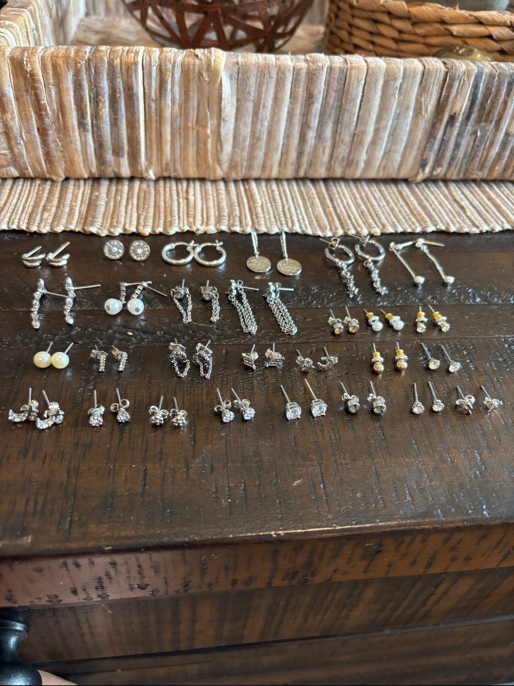 Set of 28 stud earrings gold and silver variety